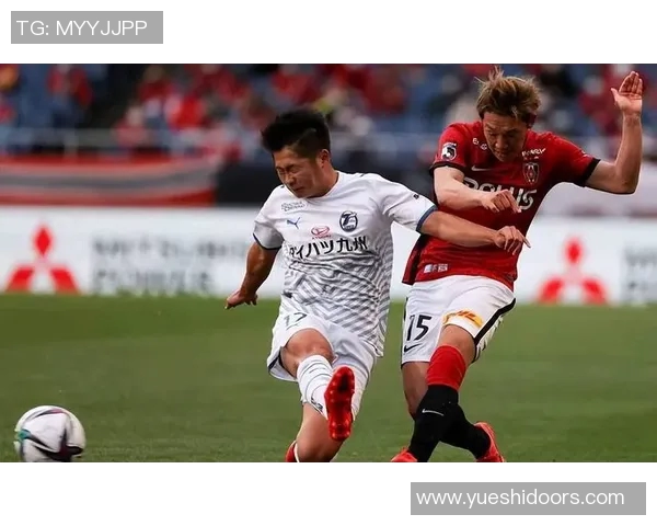 岐阜足球队迎战熊本深红队全力争胜展现球队风采